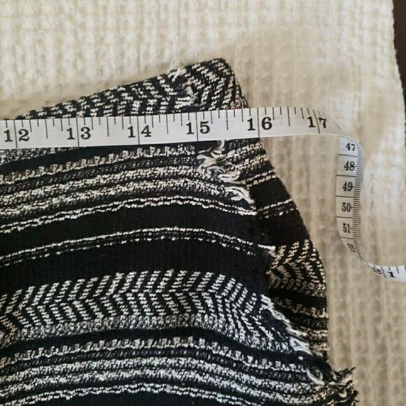 LOFT Skirt Size 8 Striped Boho Mini Western Aztec Strip Black White Cotton Blend - Picture 9 of 11